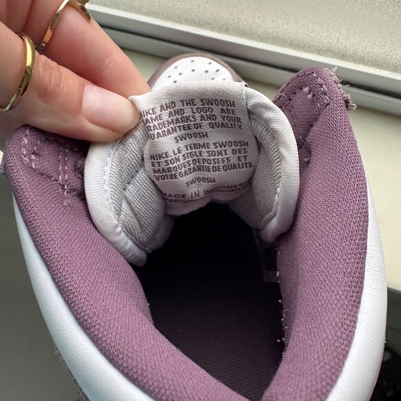 Purple jordan’s - Picture 7 of 8